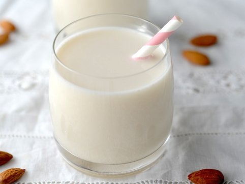 Leche de almendras